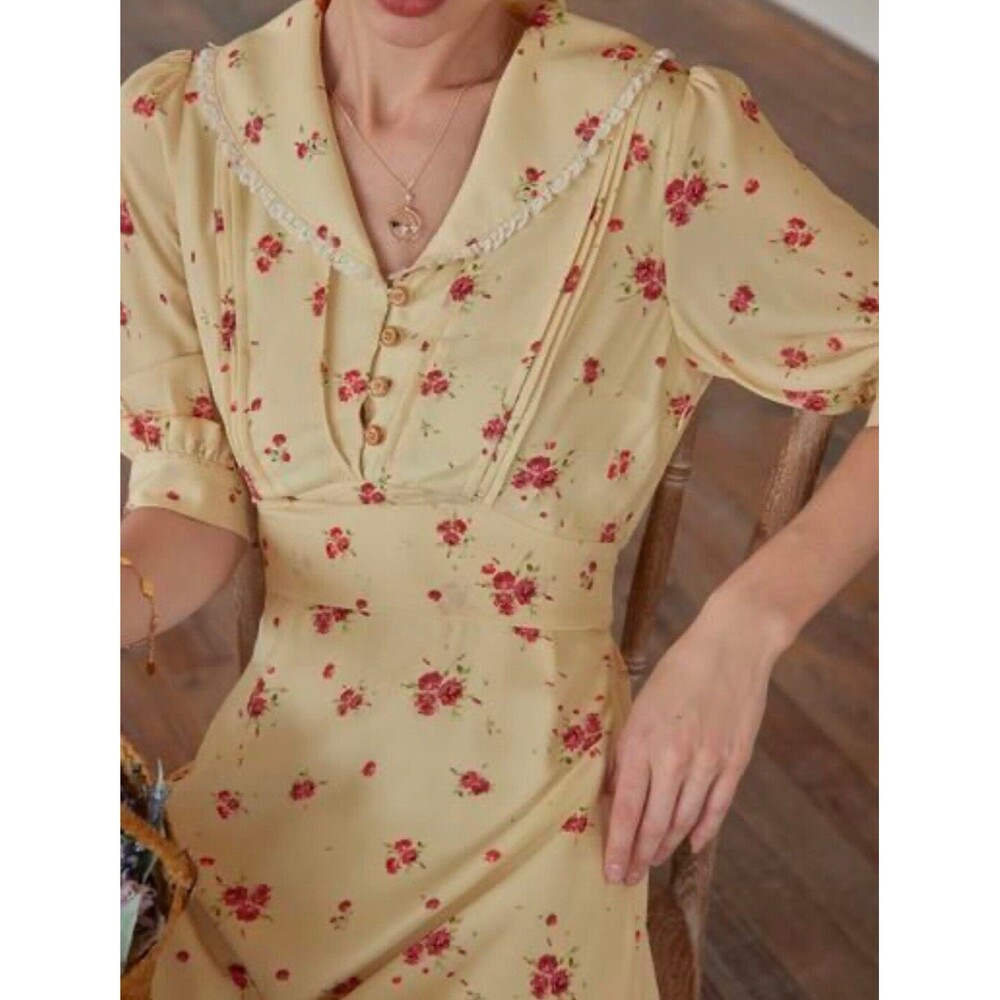 Super Cute Simple Retro “Fiona” Yellow & Red Rose Dress Medium
